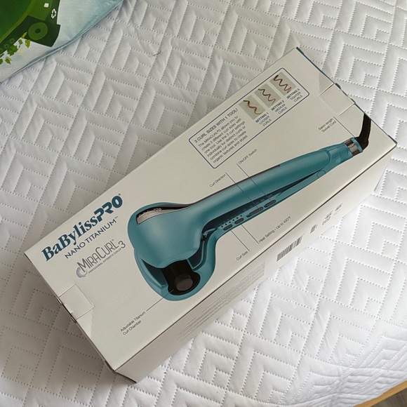 BaBylissPRO Nano Titanium Automatic Curler - Shiny Blue - Picture 3 of 4